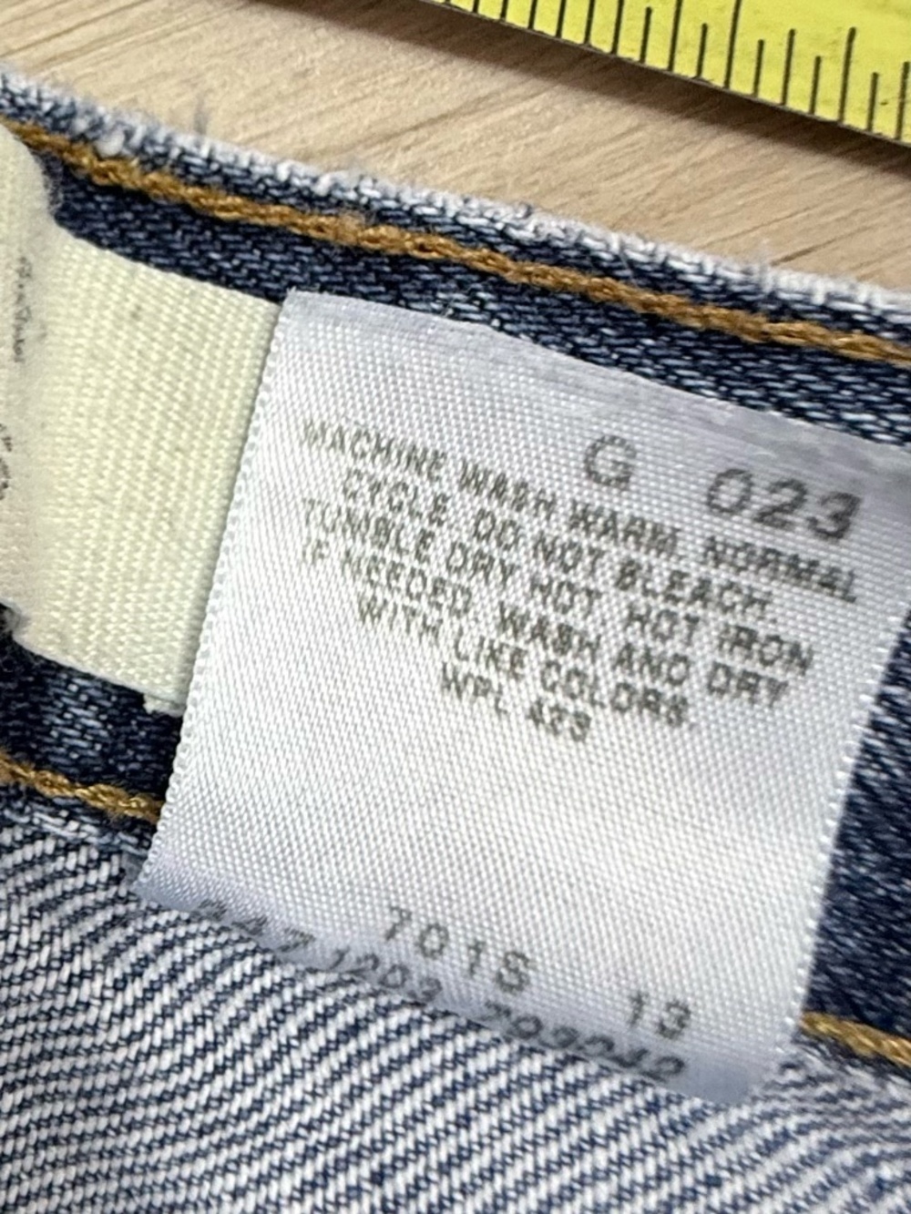 Levi’s Men's 550 Relaxed Fit Jeans in Medium Stonewash Size W38 L34 - Picture 5 of 7